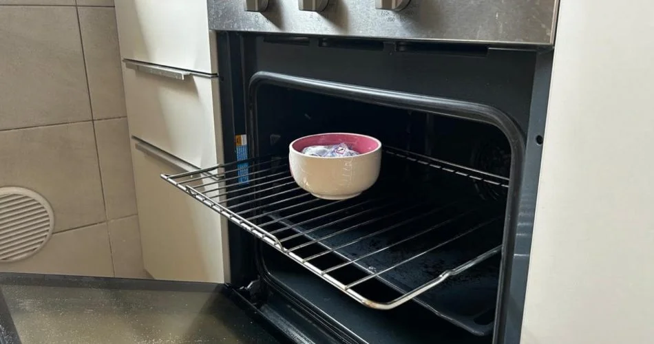 This image has an empty alt attribute; its file name is image-918.png